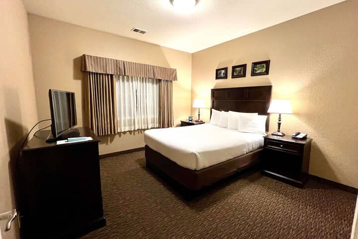 Room 25 of 46